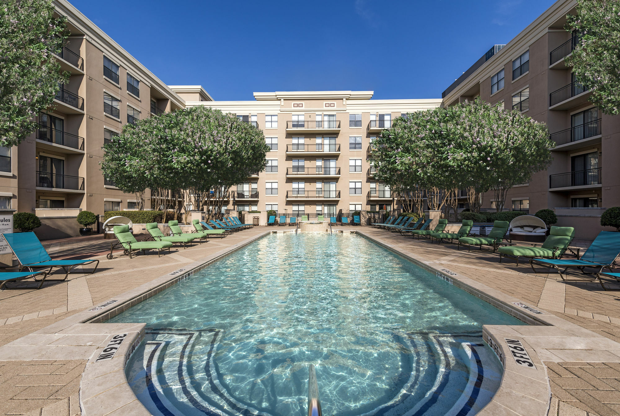 Oakwood Dallas Uptown Apartment Exterior photo